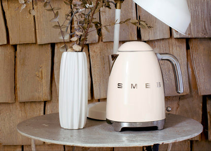 Smeg KLF03CRUK Retro Style Kettle - Cream
